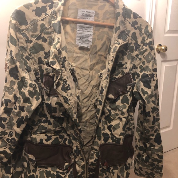Rare Vintage Under Two Flags Camo/Army style men’s field jacket in size medium!! - Picture 2 of 12